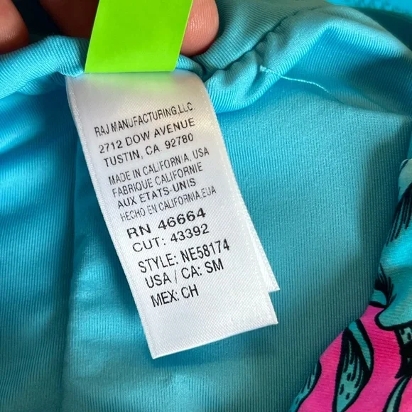 🆕 Next by Athena Scoop Neck Crop in Luau Pattern - Picture 5 of 5